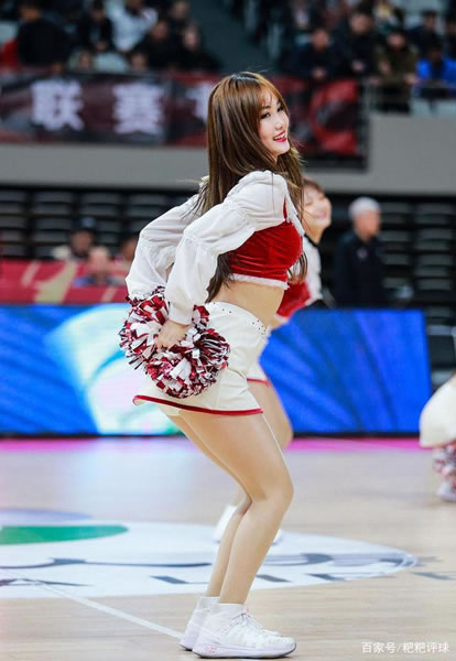 我去，又又达成交易，涉及5队12人！NBA史上最疯狂结局来了