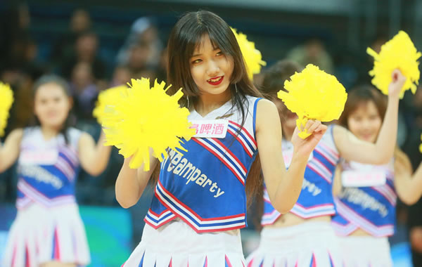 🏀勇士击退爵士止3连败 库里31分 巴特勒18+6+7 马尔卡宁19中6